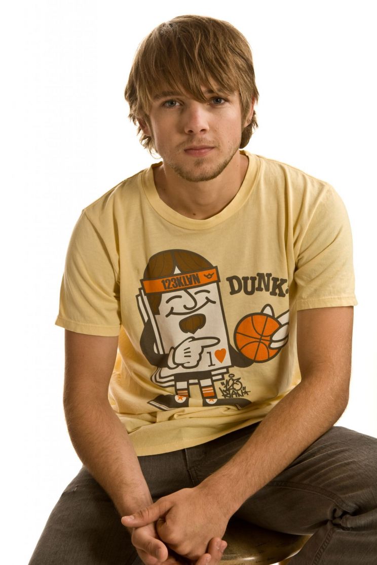 Max Thieriot