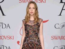 Maya Thurman-Hawke #1135846 picture (Landscape Medium)