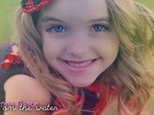 Mckenna Grace photo