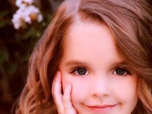 Mckenna Grace photo