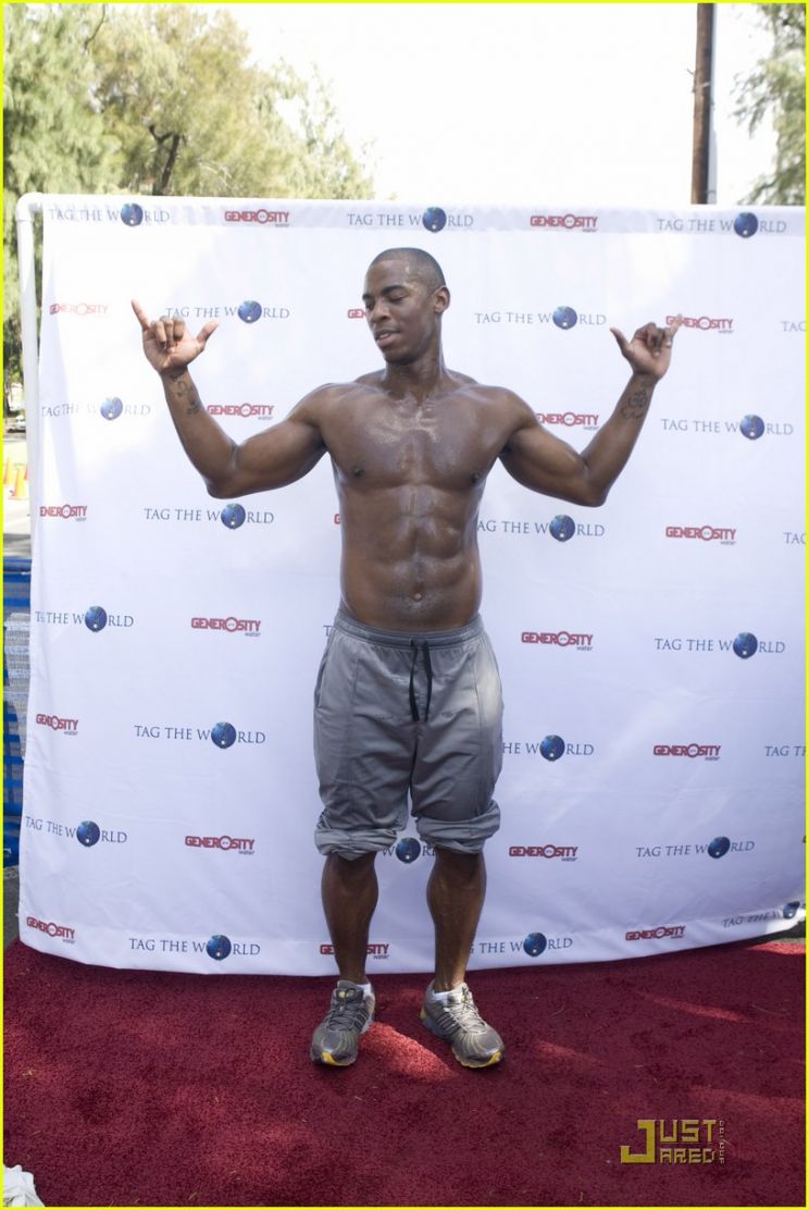 Mehcad Brooks