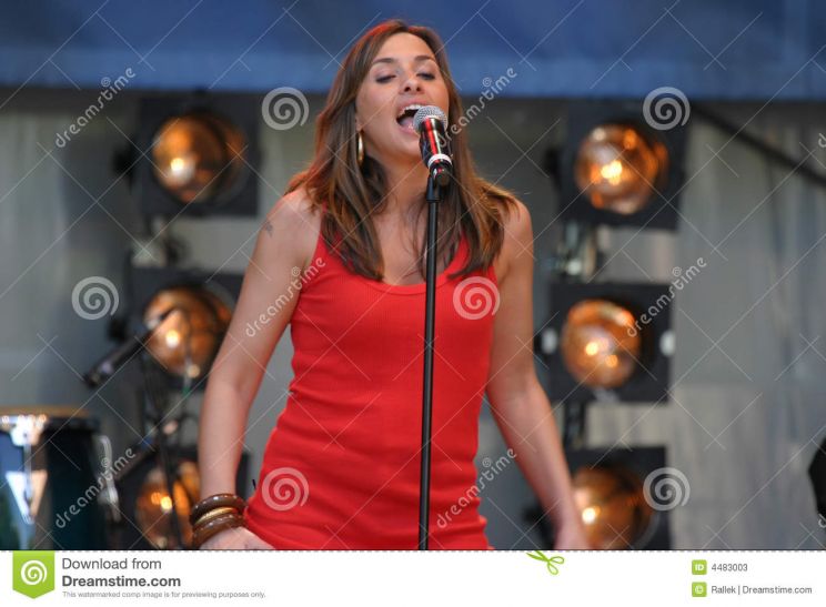 Melanie Blatt