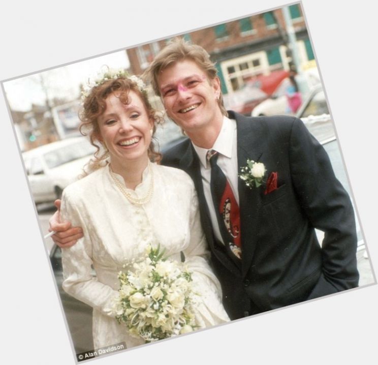 Melanie Hill