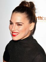 Melia Kreiling #253158 picture (Portrait Medium)
