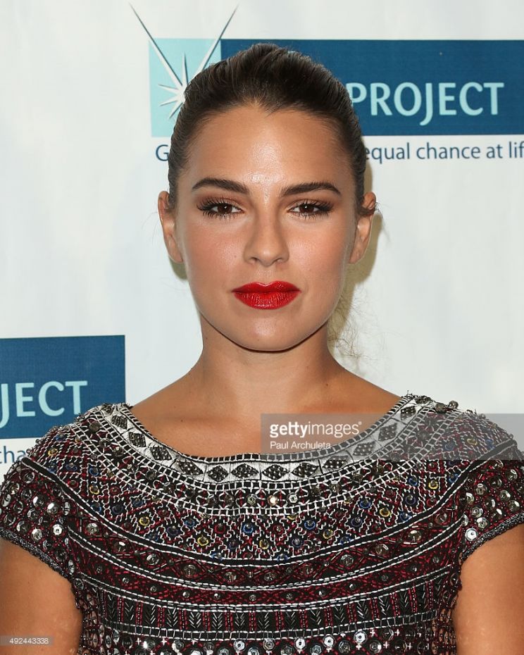 Melia Kreiling