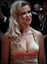Melinda Messenger