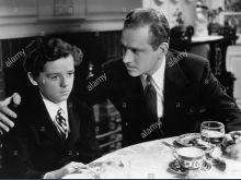 Melvyn Douglas photo