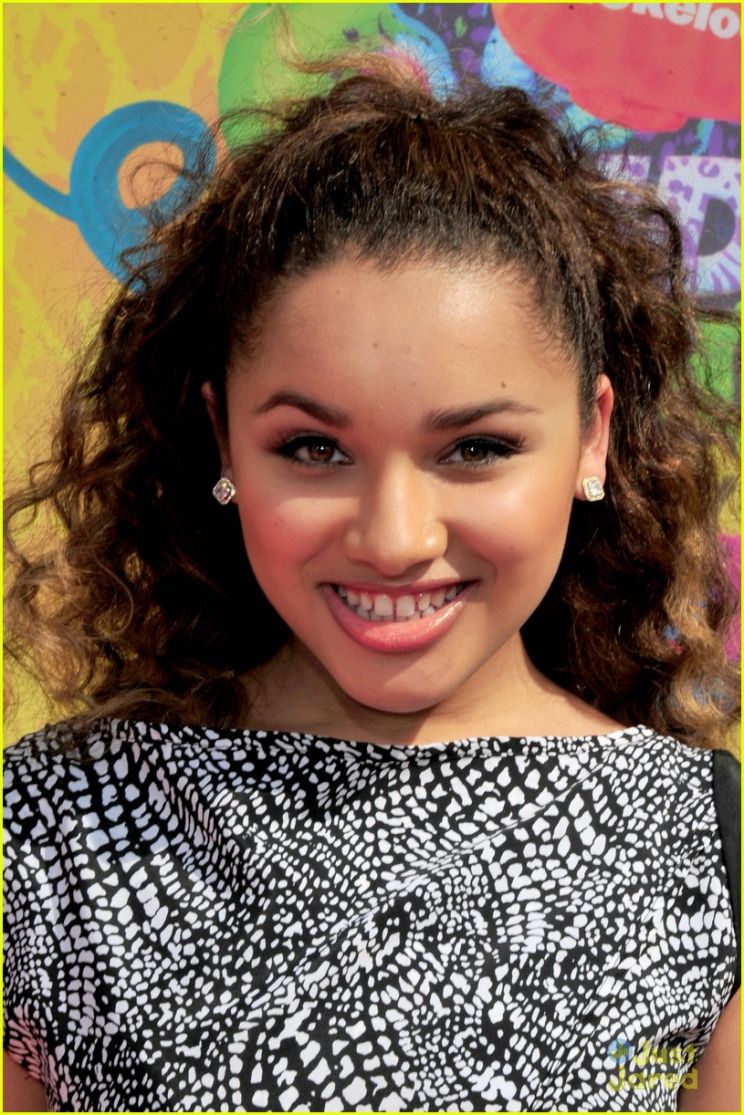 Mia Barron