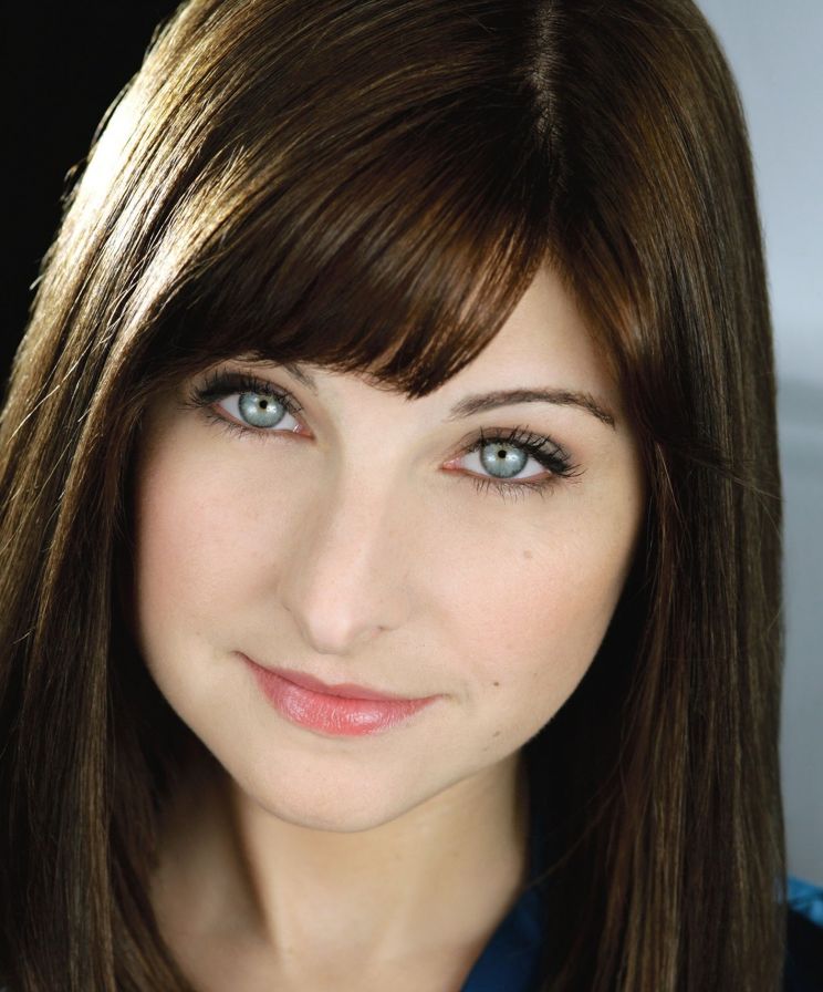 Mia Dillon