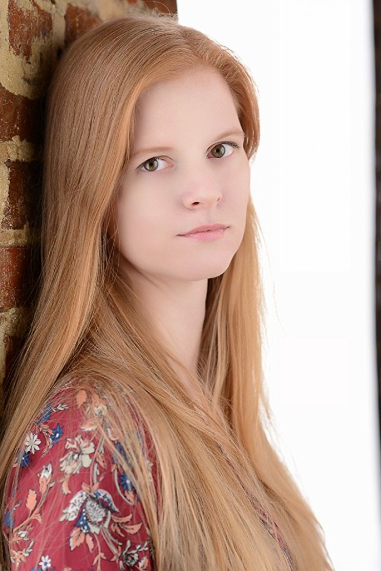 Mia Holland