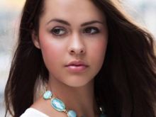 Mia Jenkins