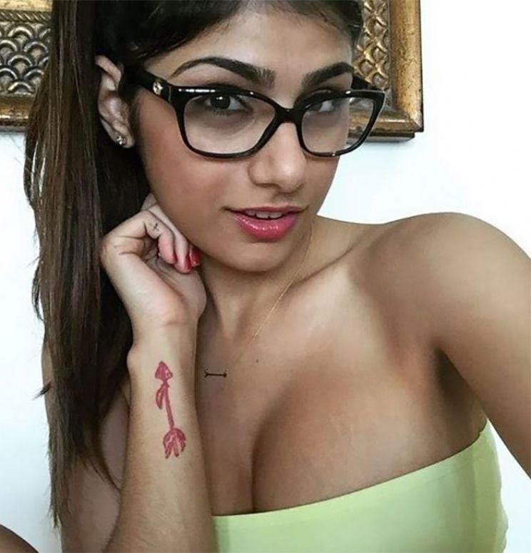 Browse and download High Resolution Mia Khalifa's pictures