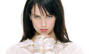 Mia Kirshner