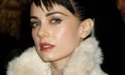 Mia Kirshner