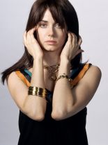 Mia Kirshner photo