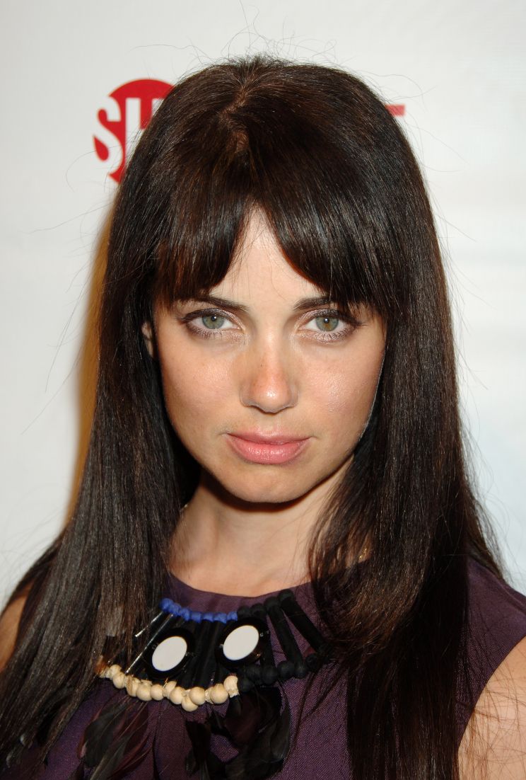 Mia Kirshner