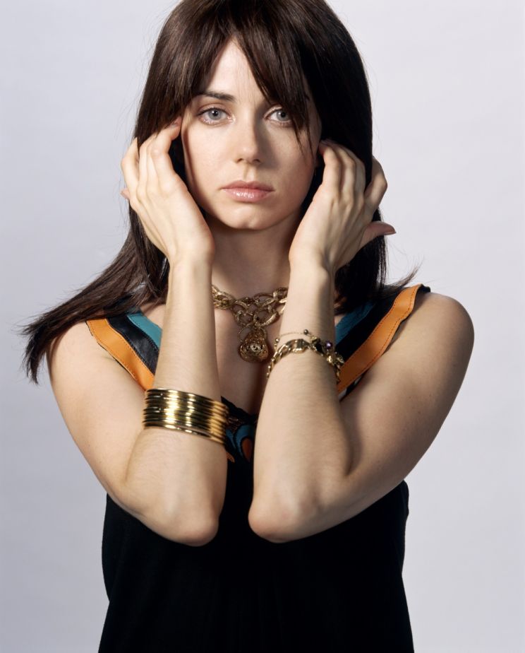 Mia Kirshner