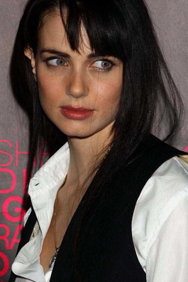 Mia Kirshner