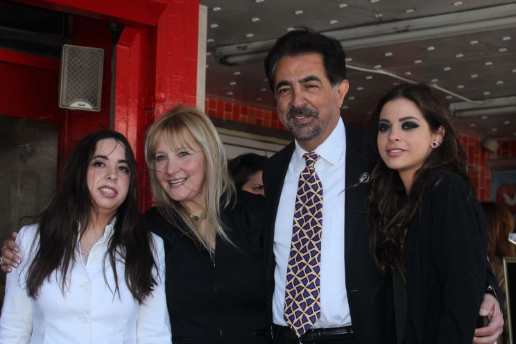 Mia Mantegna