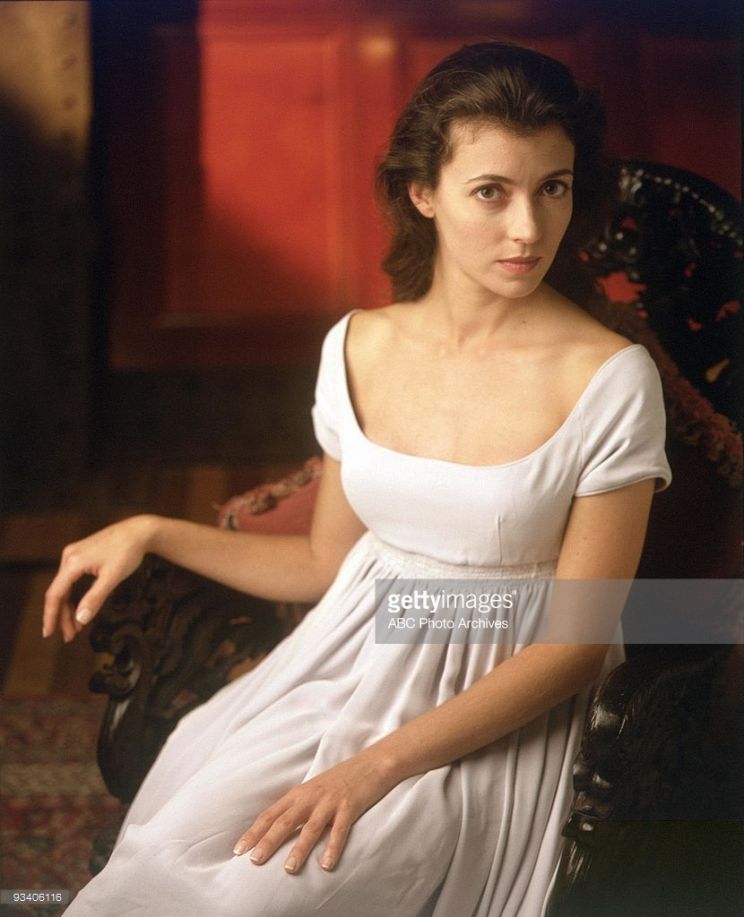 Mia Sara