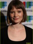 Mia Wasikowska