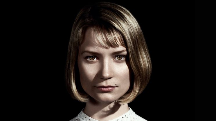 Mia Wasikowska