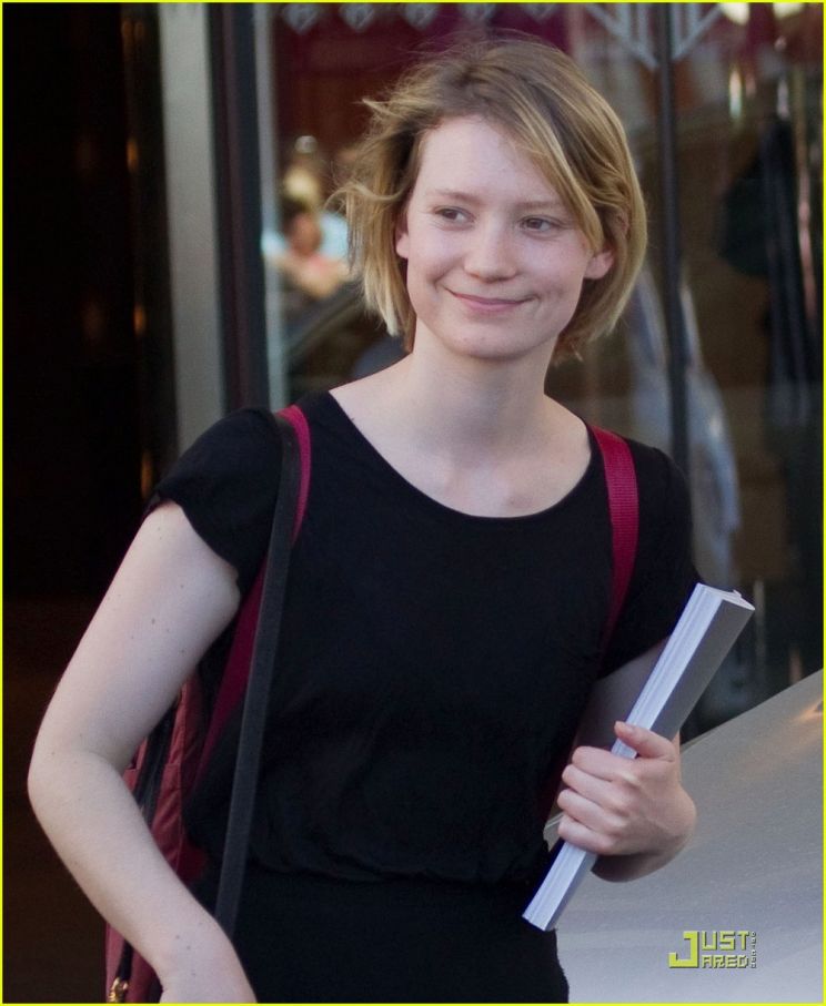 Mia Wasikowska