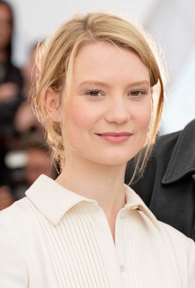 Mia Wasikowska