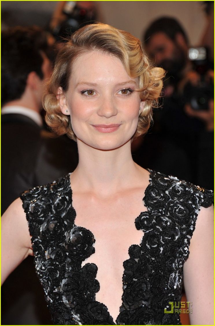 Mia Wasikowska