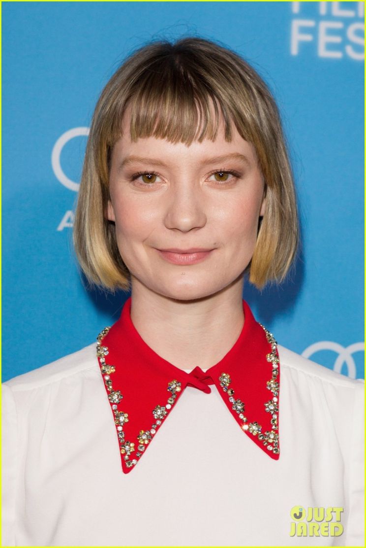 Mia Wasikowska