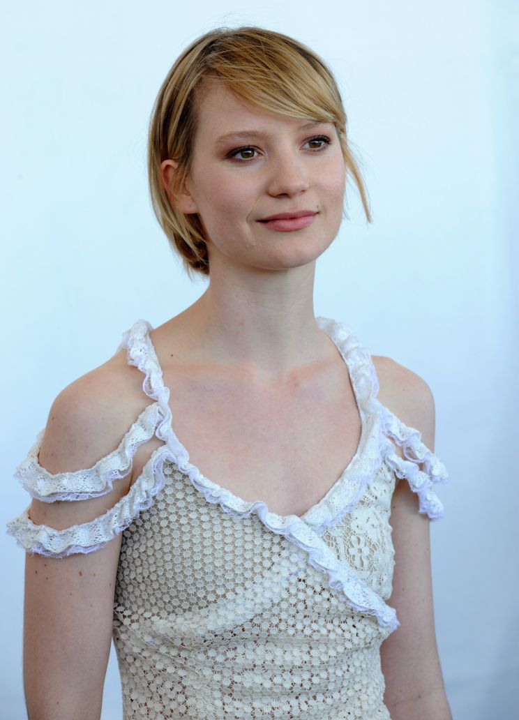 Mia Wasikowska