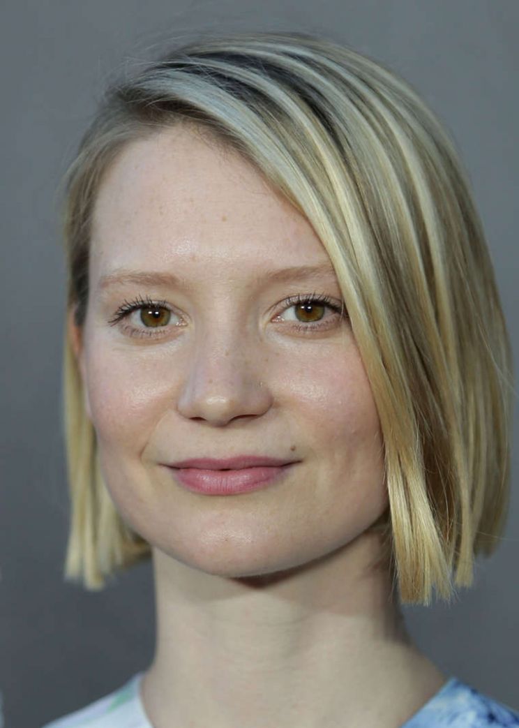 Mia Wasikowska