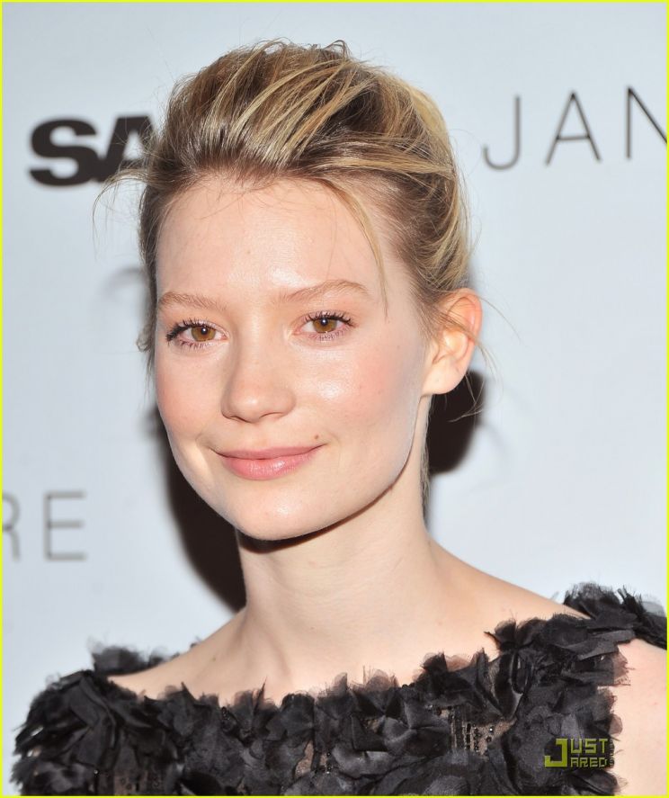 Mia Wasikowska