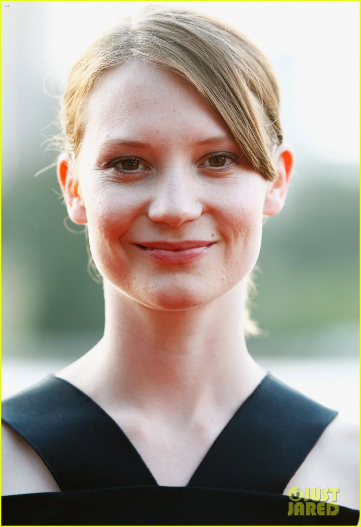 Mia Wasikowska
