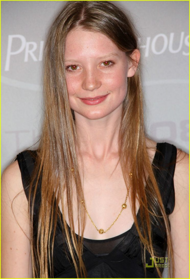 Mia Wasikowska