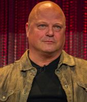 Michael Chiklis