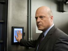 Michael Chiklis
