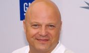 Michael Chiklis