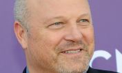 Michael Chiklis