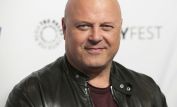 Michael Chiklis