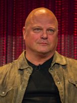 Michael Chiklis