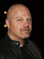 Michael Chiklis