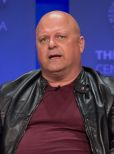 Michael Chiklis