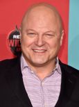 Michael Chiklis