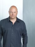 Michael Chiklis