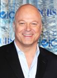 Michael Chiklis