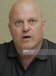 Michael Chiklis