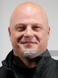 Michael Chiklis