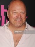 Michael Chiklis