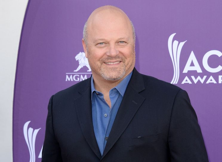 Michael Chiklis